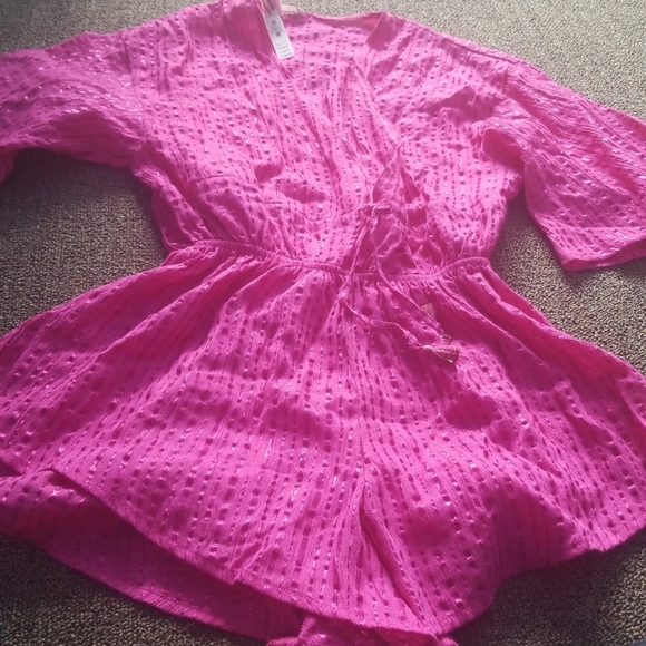 Victoria Secret romper - Picture 3 of 3